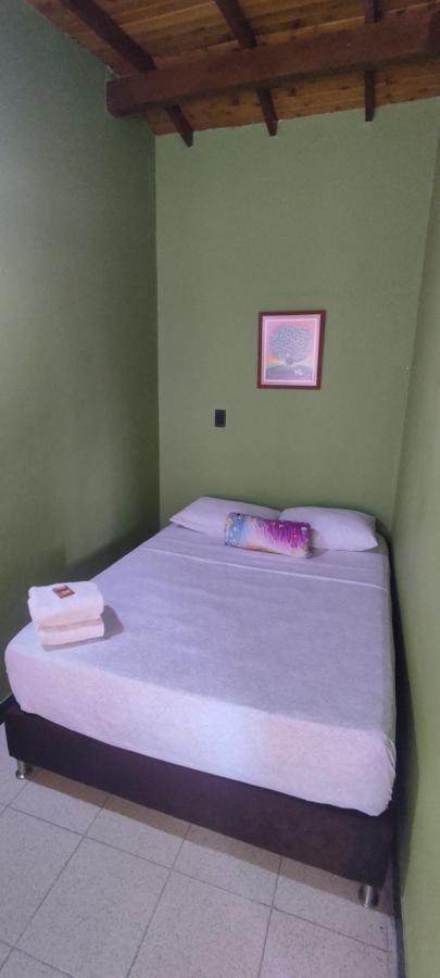 La Casona Hostel Guatapé Екстериор снимка